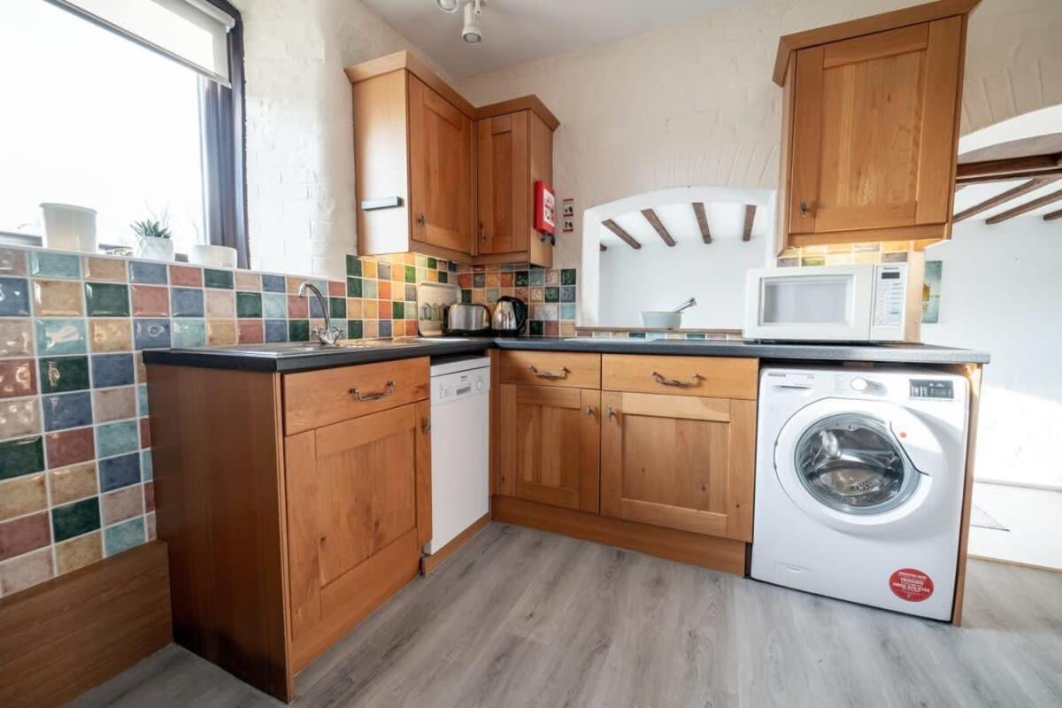 Spacious 2 Bedroom Holiday Cottage Nr Буде Экстерьер фото