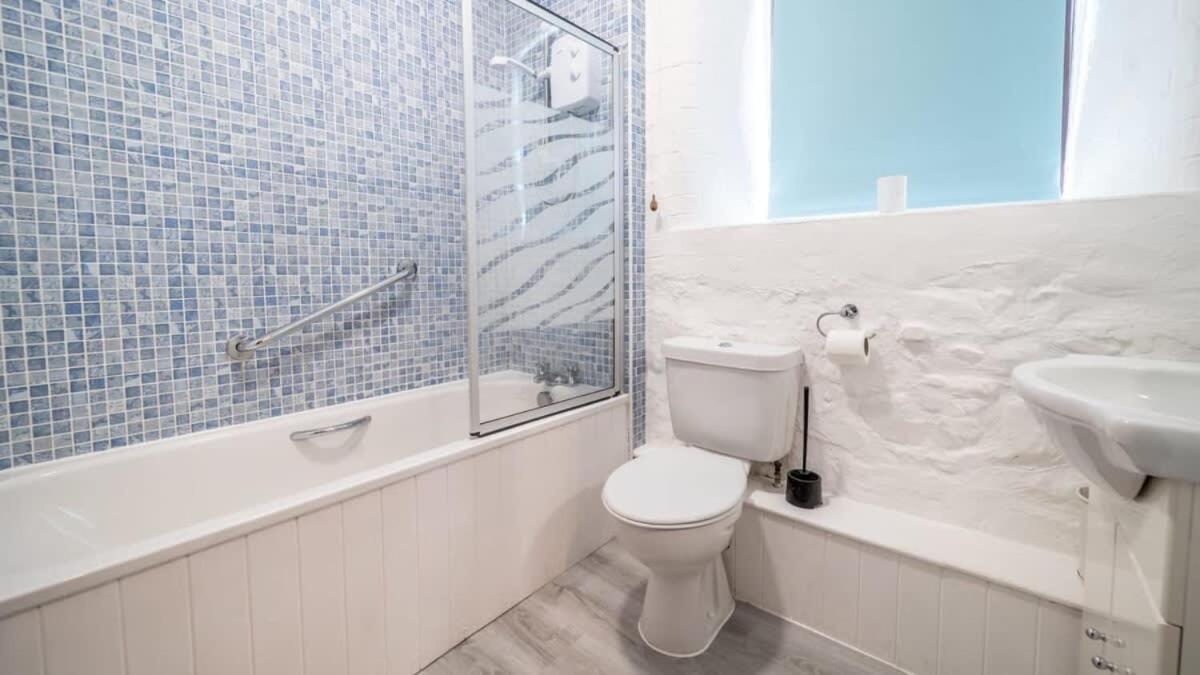 Spacious 2 Bedroom Holiday Cottage Nr Буде Экстерьер фото