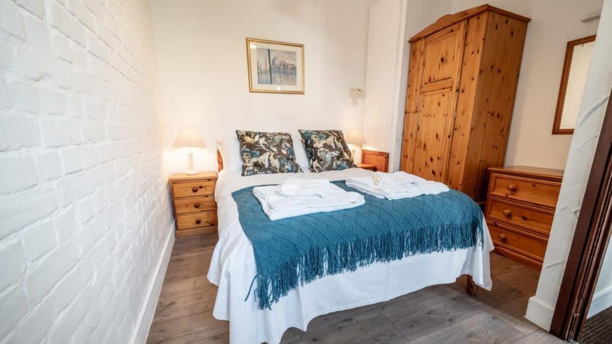 Spacious 2 Bedroom Holiday Cottage Nr Буде Экстерьер фото